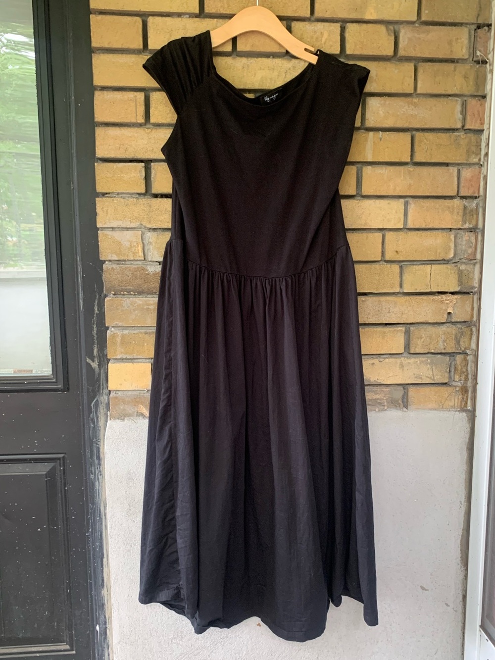 Lily Morgan Black Cap Asymmetric  Sleeve Midi Dress Size 1X